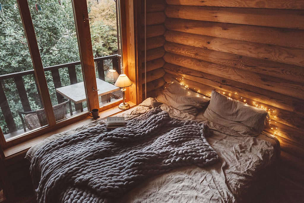 5 Cabin Decor Ideas To Try: Recreate Your Perfect Getaway At Home